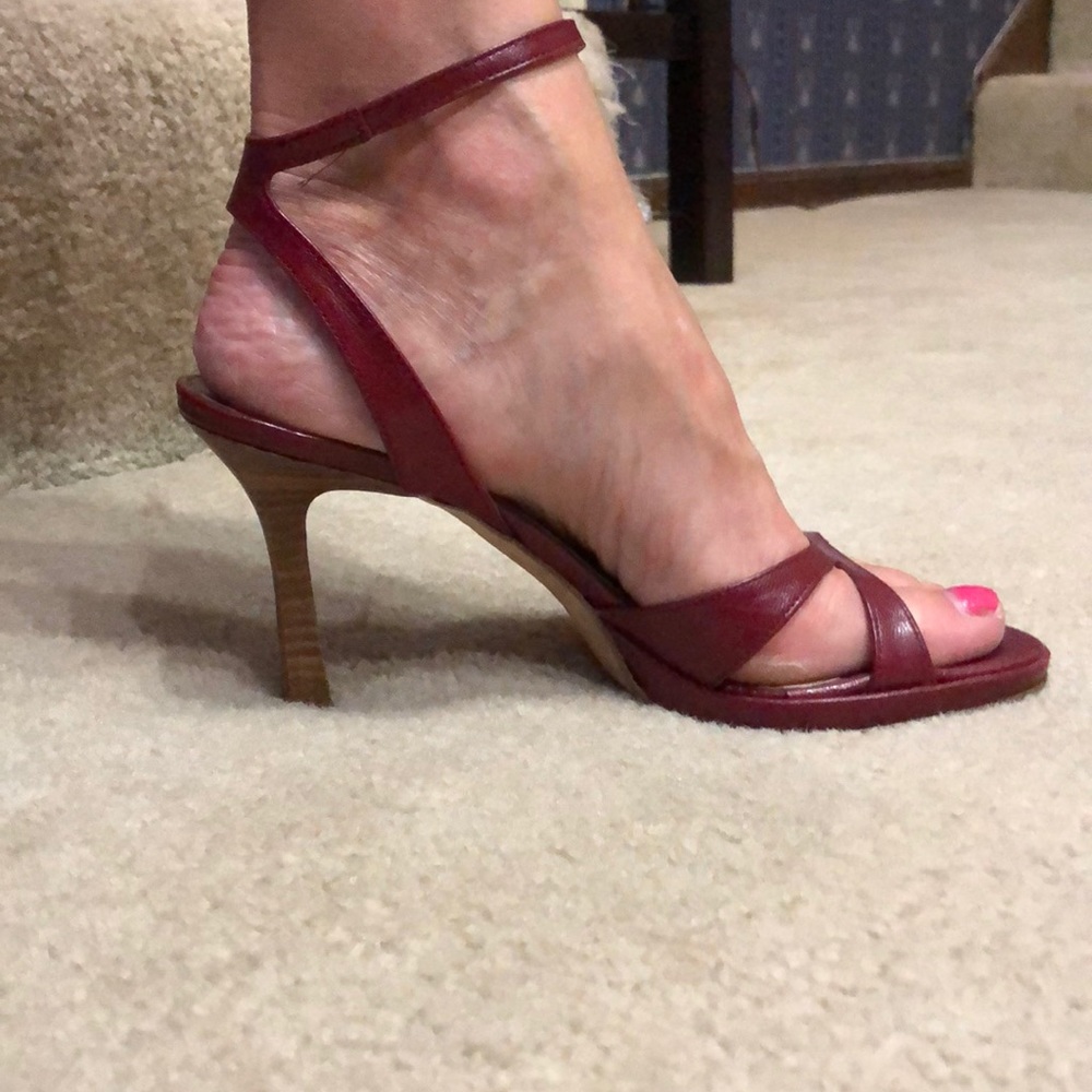 Kenneth Cole 4”heels w/ 1/2” platform